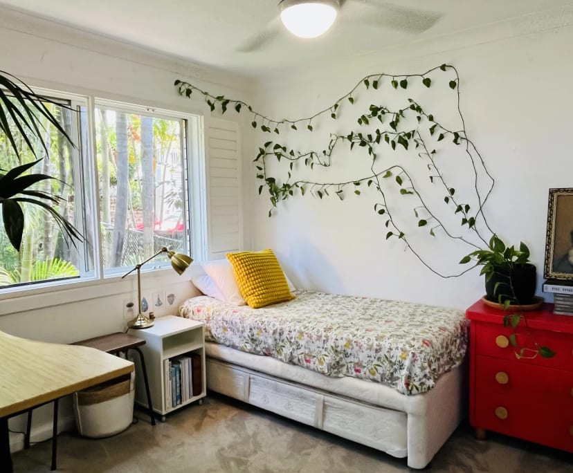 $750, Whole-property, 2 bathrooms, Coolangatta QLD 4225