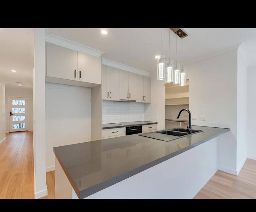 propertyImage