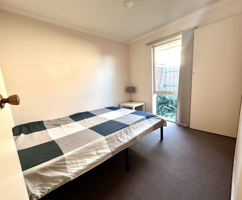 Room in a share house