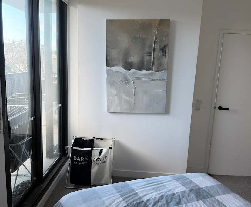 Furnished room with ensuite in a flatshare