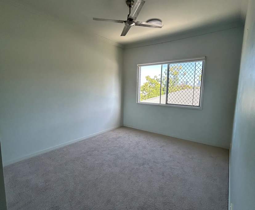 Unfurnished room with own bathroom