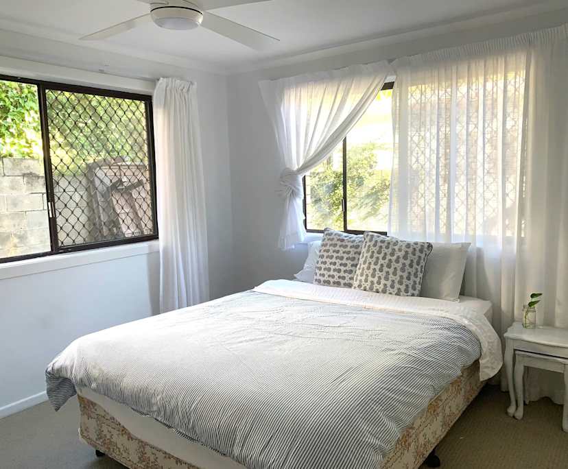 $825, Whole-property, 2 bathrooms, Burleigh Heads QLD 4220