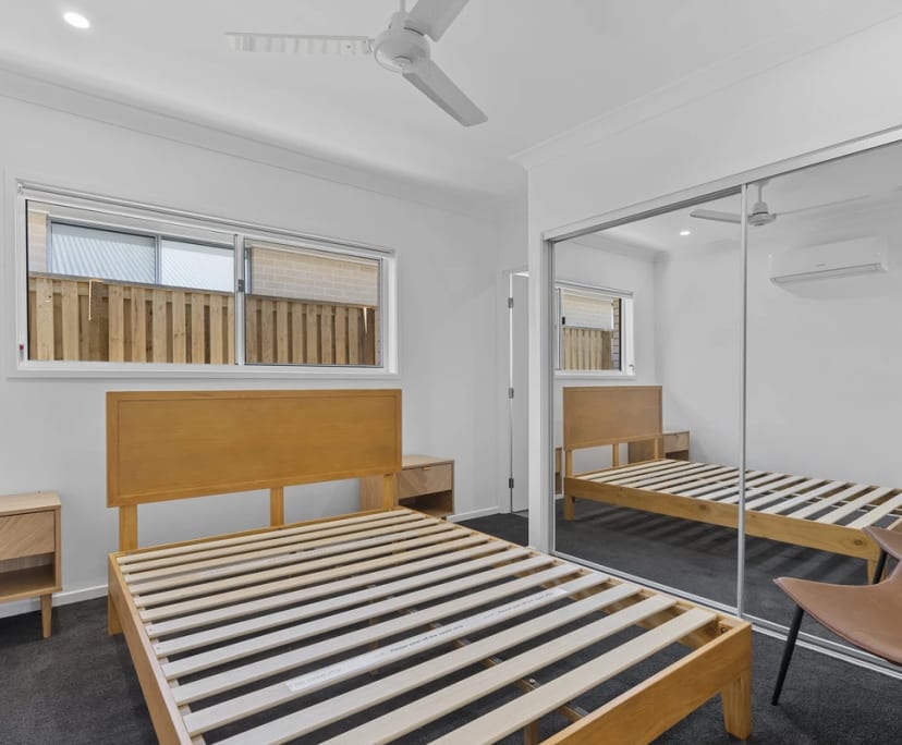 $320, Share-house, 3 bathrooms, Ripley QLD 4306