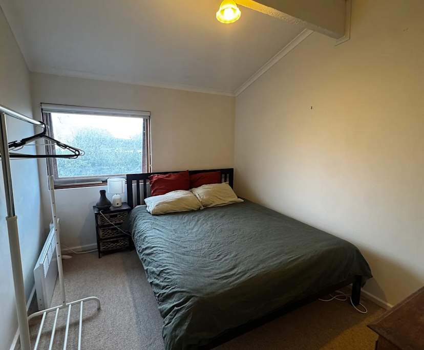 Room in a share house