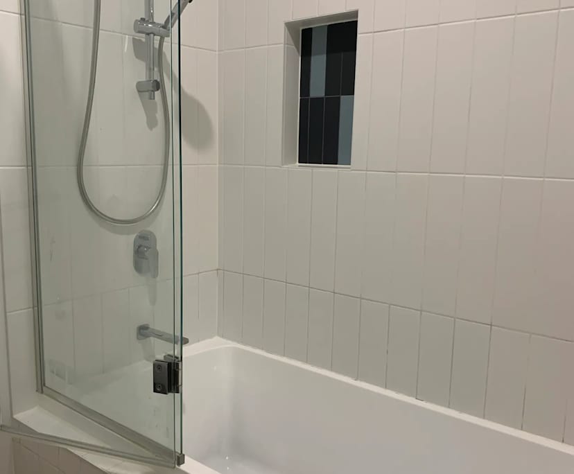 $280, Share-house, 4 bathrooms, Helensvale QLD 4212