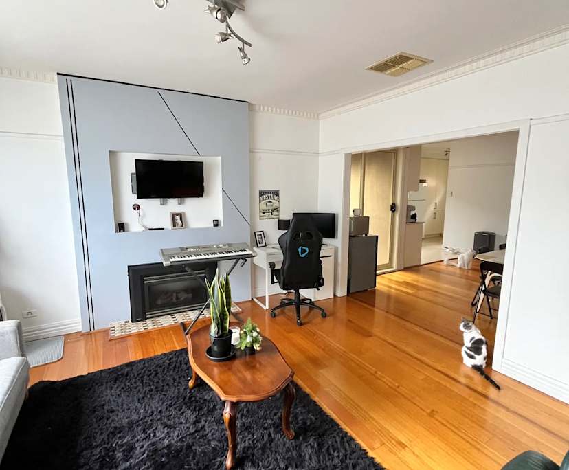 Room in a share house