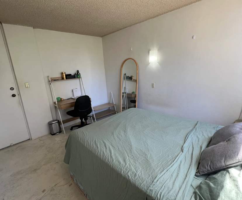 $320, Flatshare, 3 bathrooms, Burleigh Heads QLD 4220