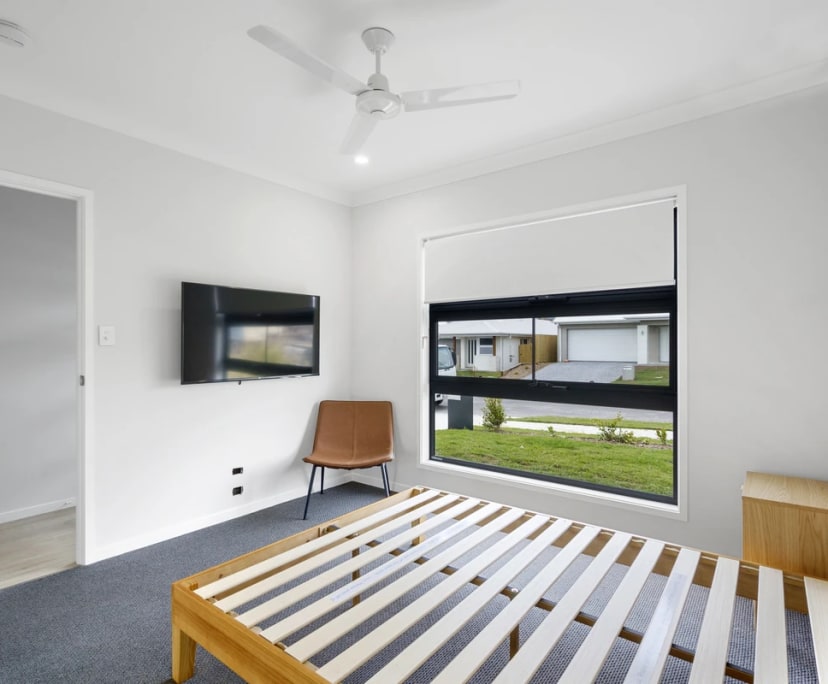 2 Rooms for Rent in Ripley, QLD 300, Furnished, E...