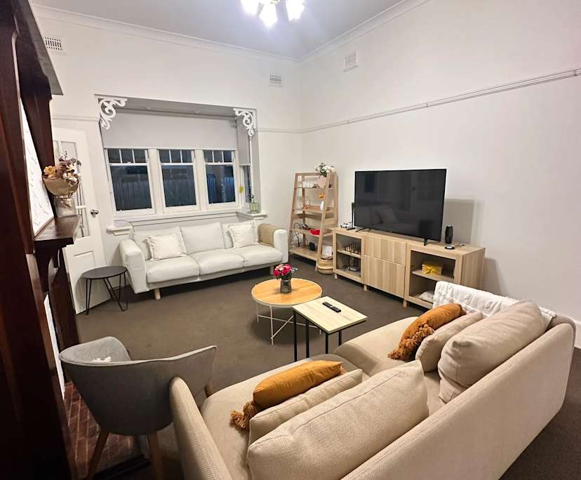 Furnished room with own bathroom