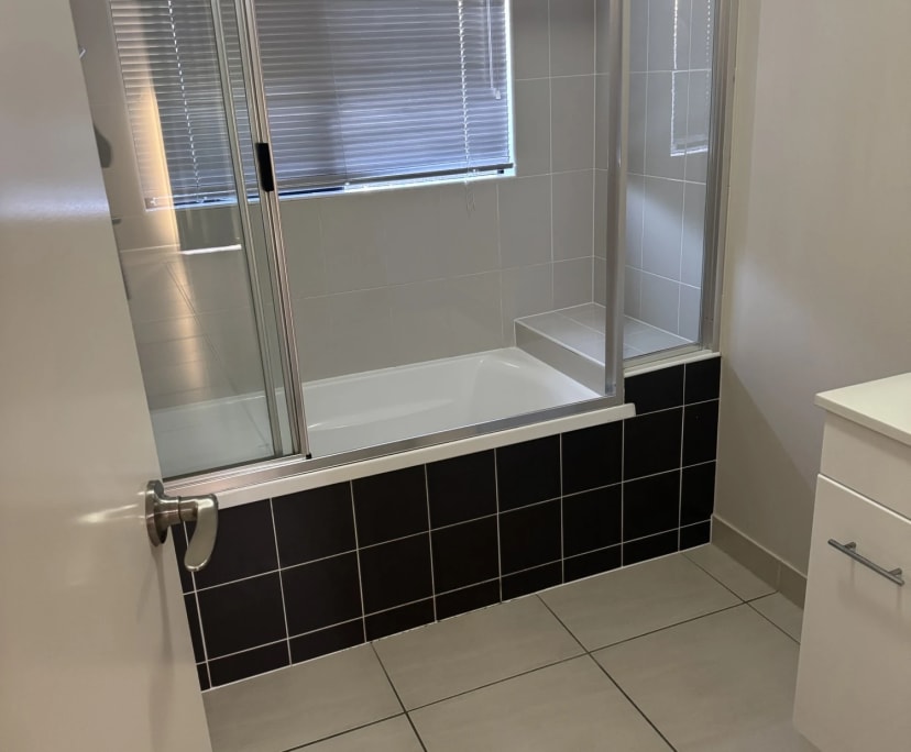 $300, Share-house, 4 bathrooms, Mount Louisa QLD 4814