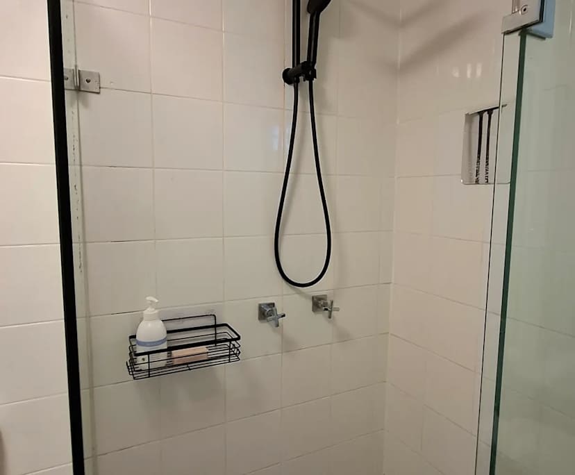 $900, 1-bed, 1 bathroom, Redfern NSW 2016