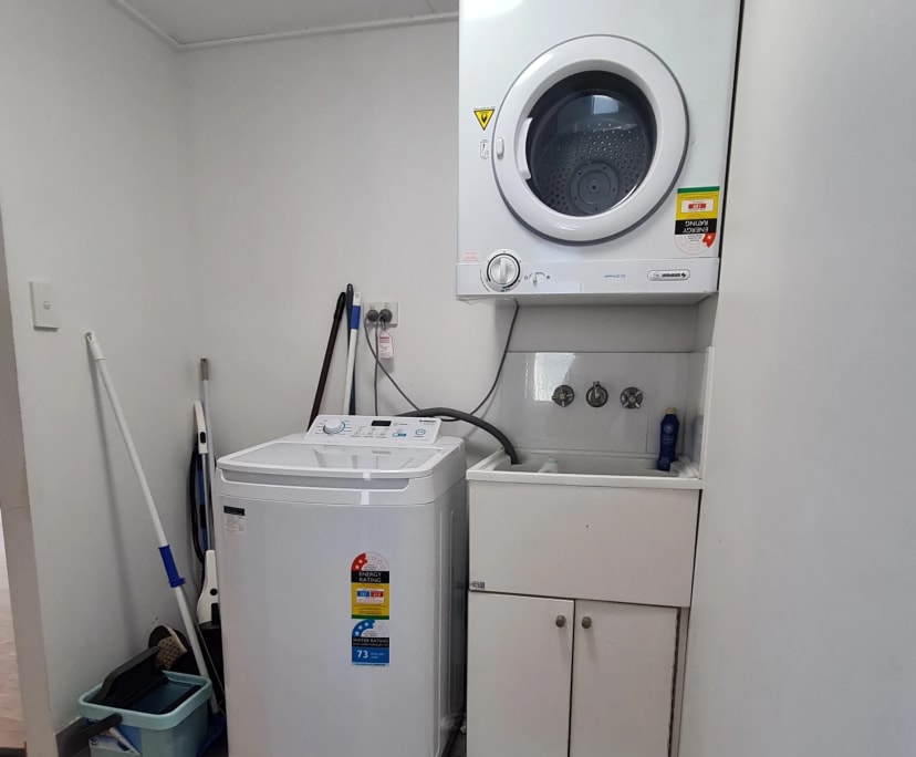 $210, Share-house, 4 bathrooms, Edge Hill QLD 4870