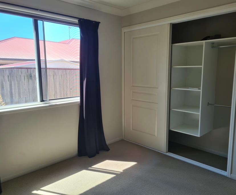 $200, Share-house, 4 bathrooms, Wilsonton Heights QLD 4350