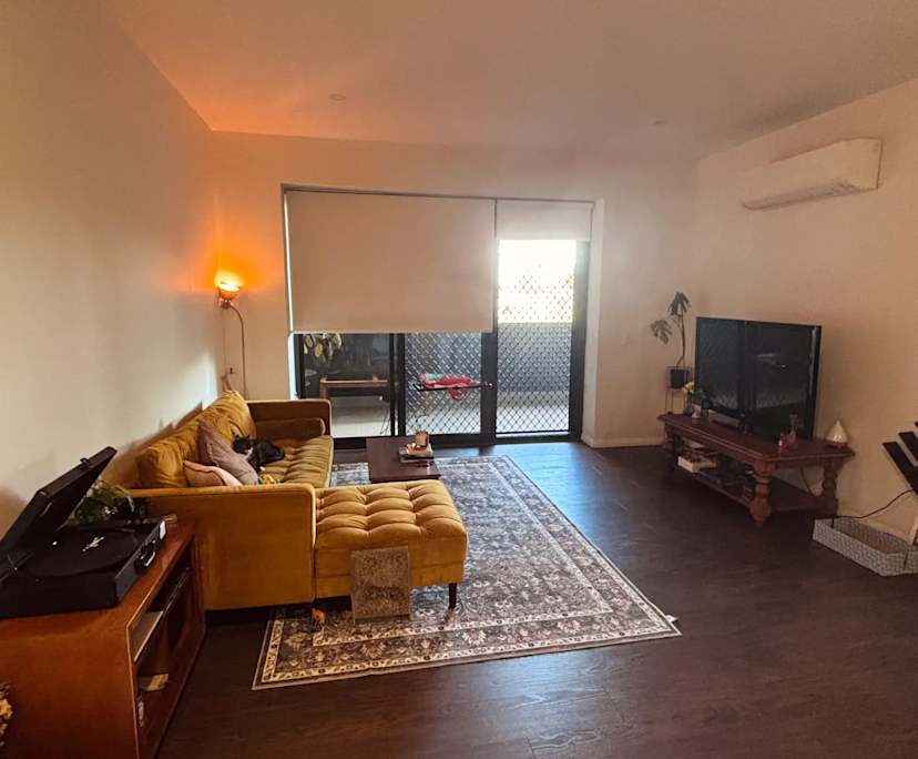 Unfurnished room with own bathroom