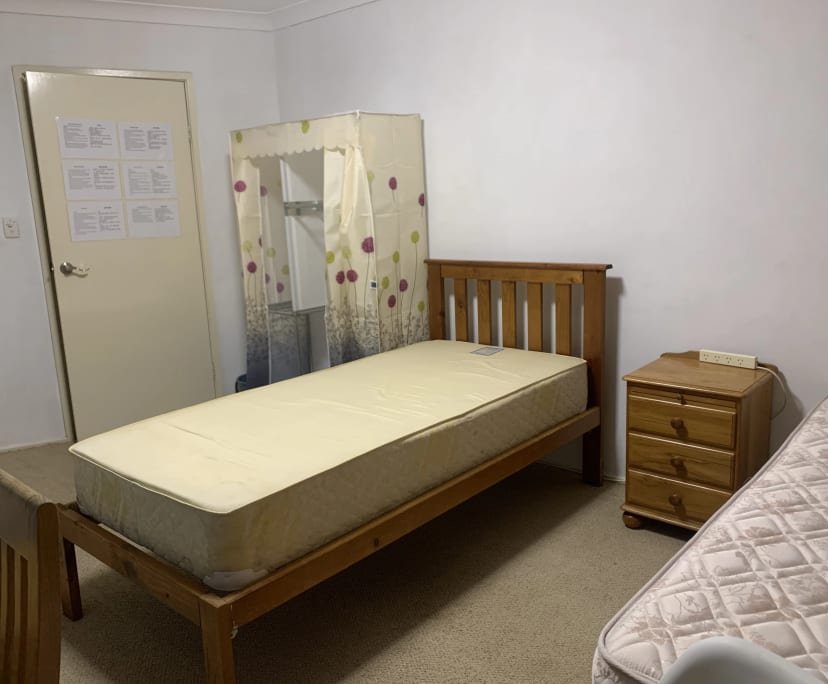 Room for Rent in Blackbutt, Wollongong 220, Furni...