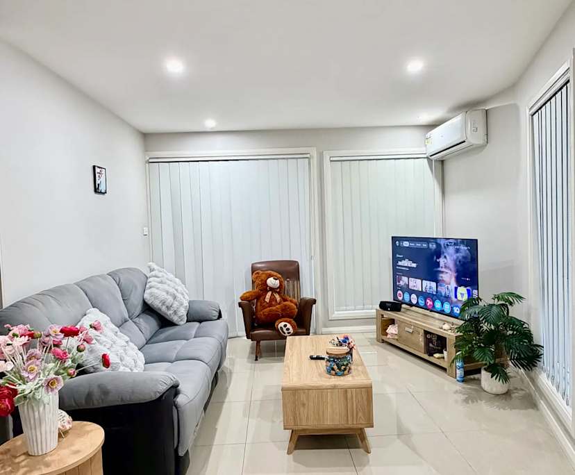 Furnished room with own bathroom