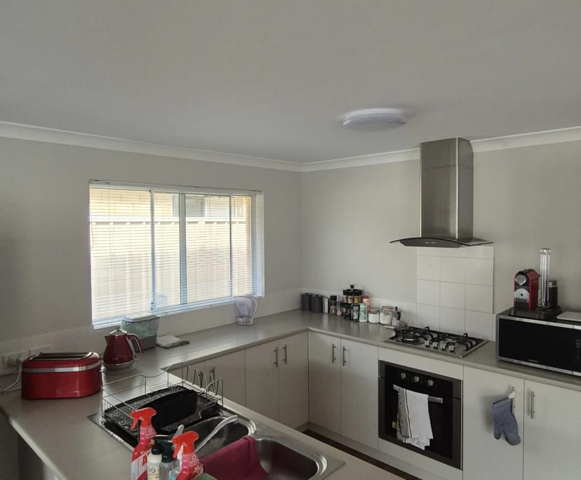 $300, Student-accommodation, 3 bathrooms, Embleton WA 6062