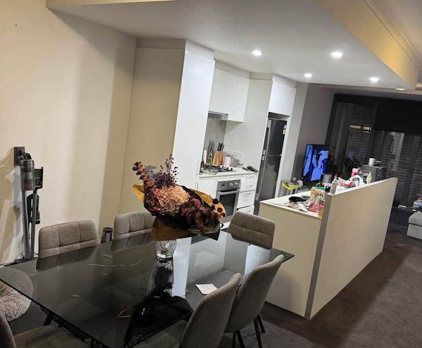 Furnished room with ensuite in a flatshare