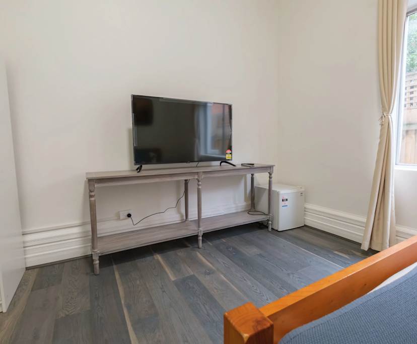 $390, Share-house, 6 bathrooms, Armadale VIC 3181