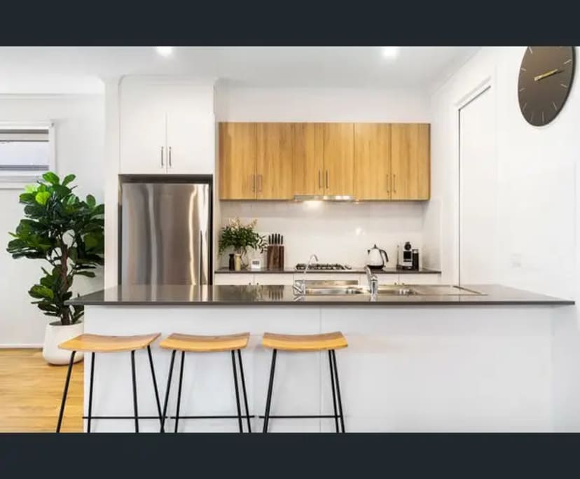 Unfurnished room with own bathroom