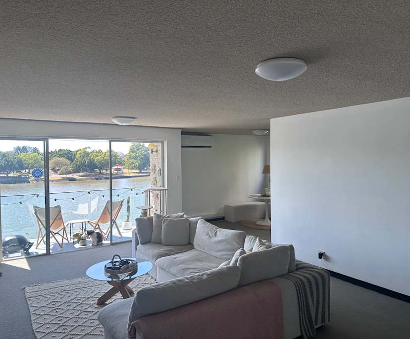 Unfurnished room in a flatshare