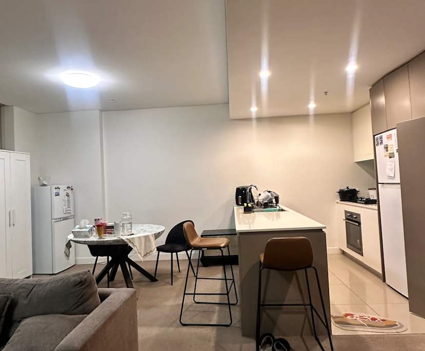 Furnished room in a flatshare