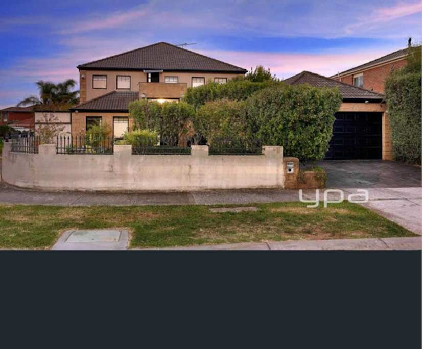 $230, Share-house, 6 bathrooms, Roxburgh Park VIC 3064