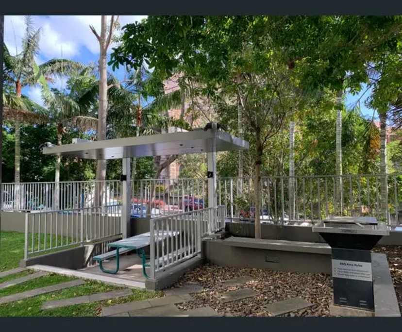 $365, Flatshare, 2 bathrooms, South Brisbane QLD 4101