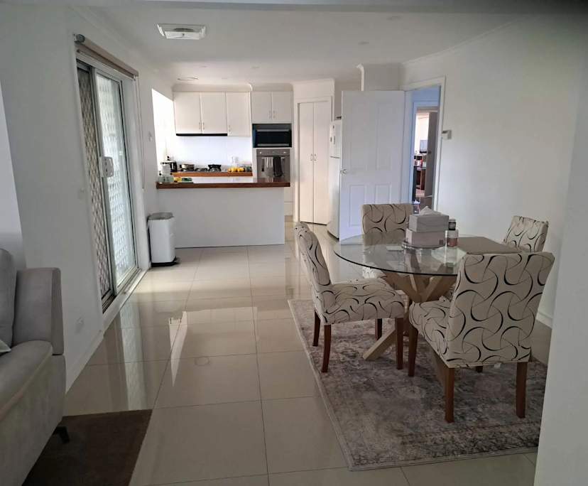 Room in a share house