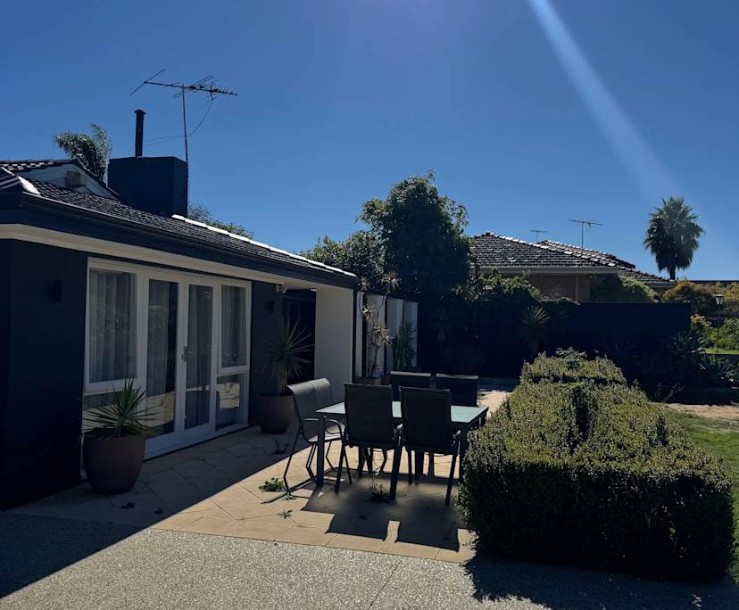 Whole property with 3 rooms for rent