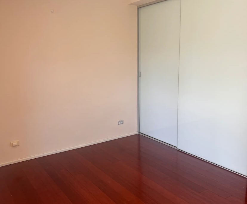 Unfurnished room in a flatshare