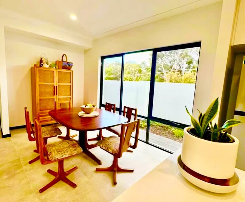 $300, Student-accommodation, 3 bathrooms, Booragoon WA 6154