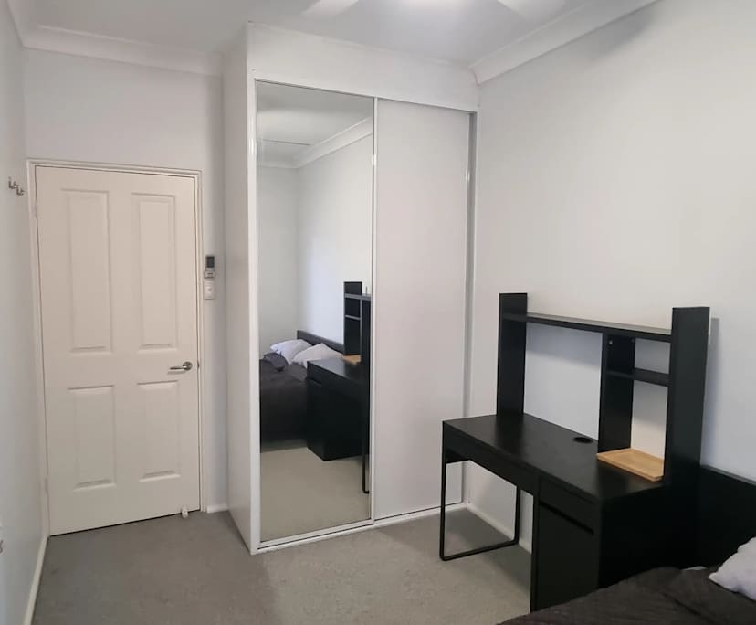 Room in a share house