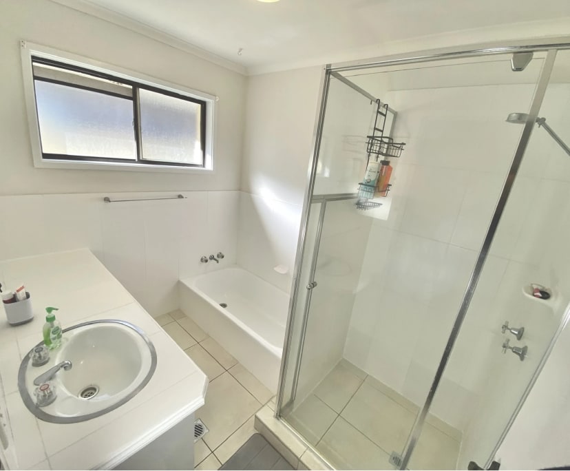 $280, Share-house, 3 bathrooms, Bundall QLD 4217