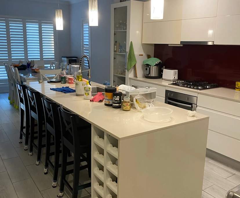 $350, Share-house, 5 bathrooms, Bulimba QLD 4171