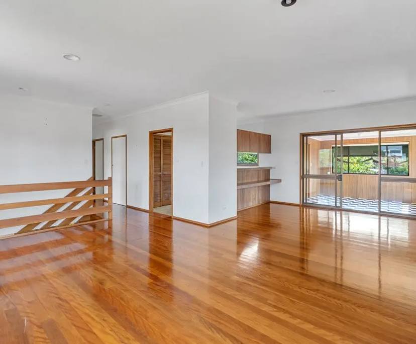 $350, Whole-property, 5 bathrooms, Southport QLD 4215