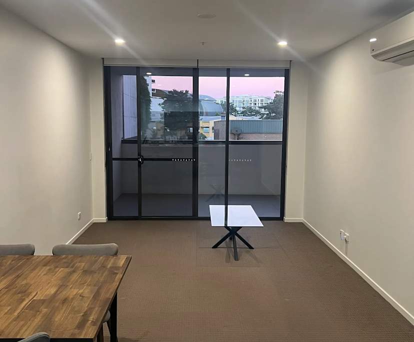 $375, Flatshare, 2 bathrooms, Newstead QLD 4006