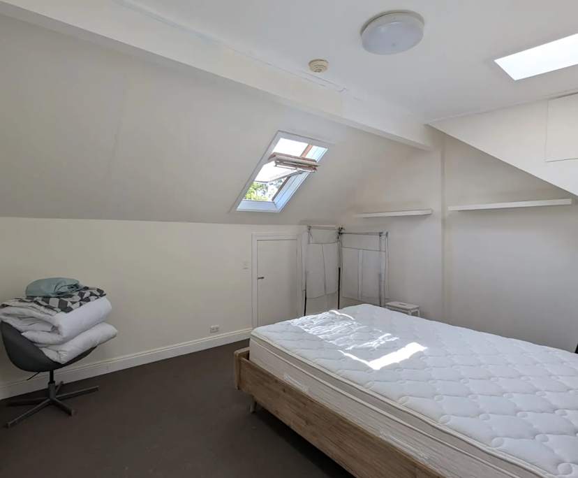 Room in a share house