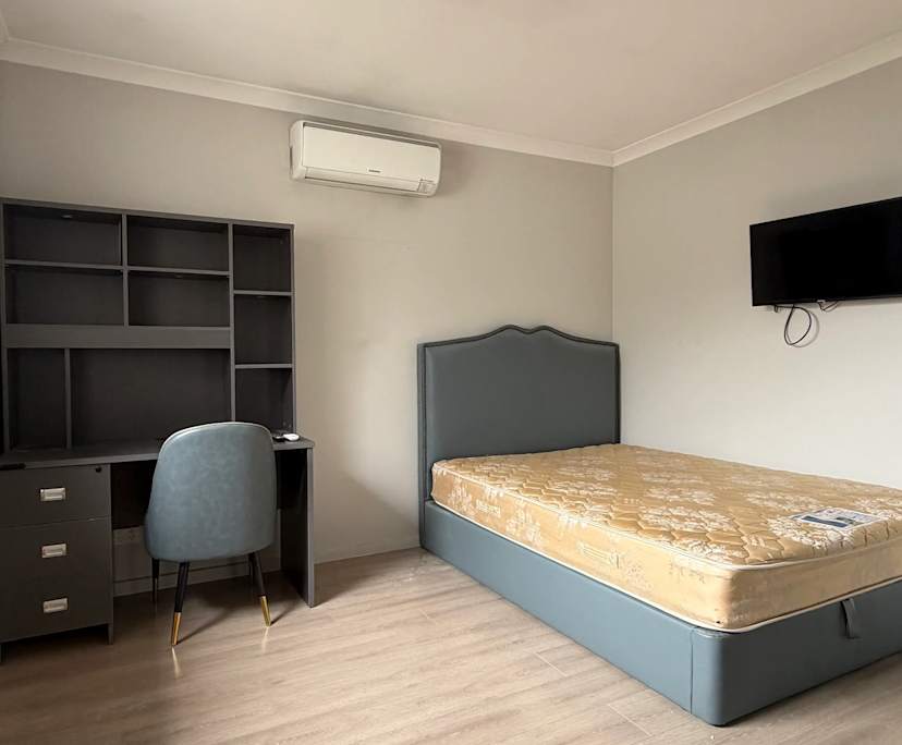 Furnished room with ensuite in a share house