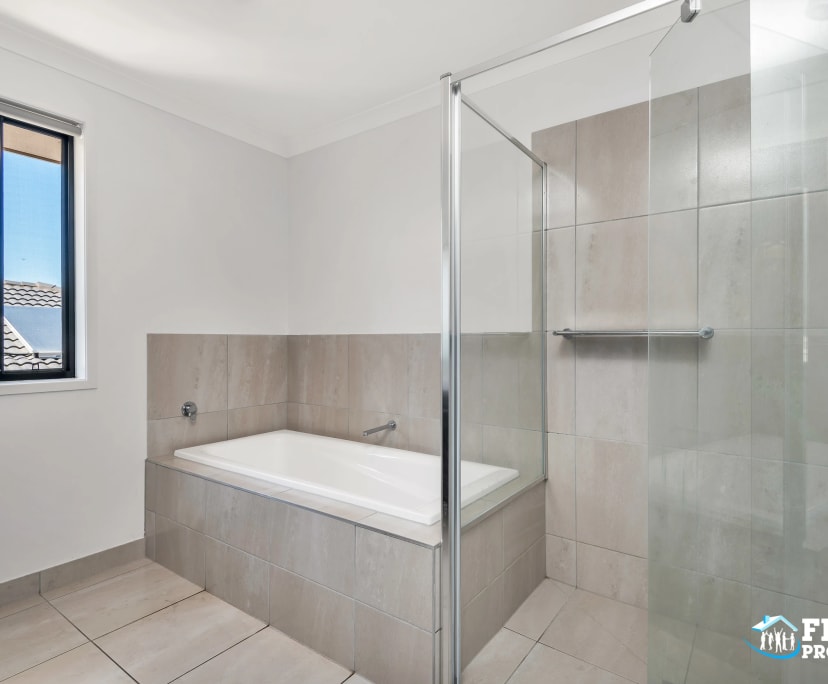 $300, Share-house, 5 bathrooms, Highton VIC 3216