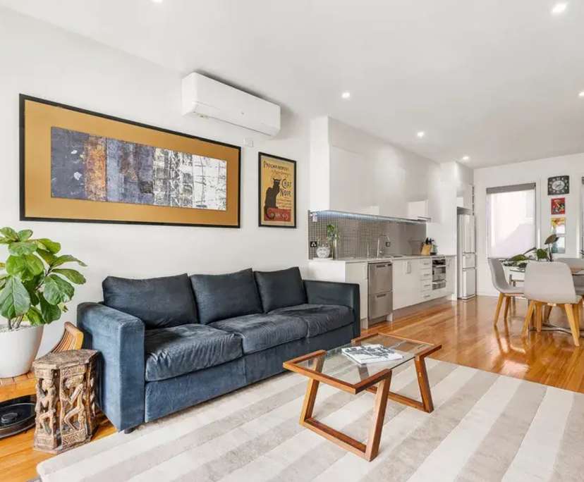 Furnished room in a share house