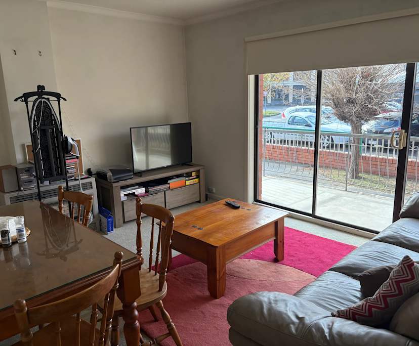 Unfurnished room in a flatshare