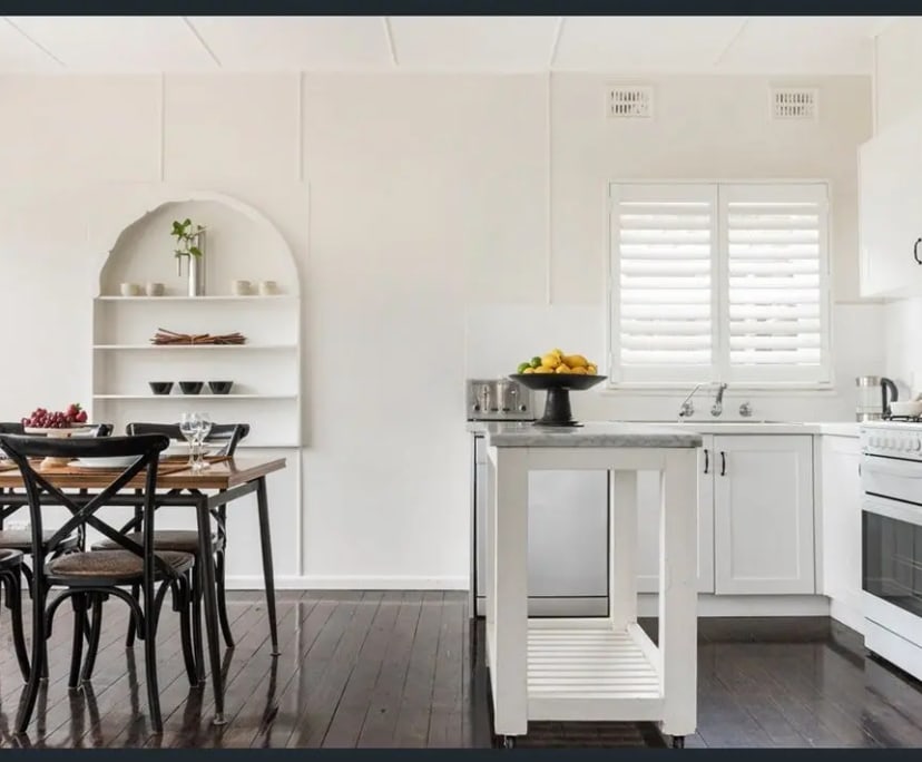 Room in a share house