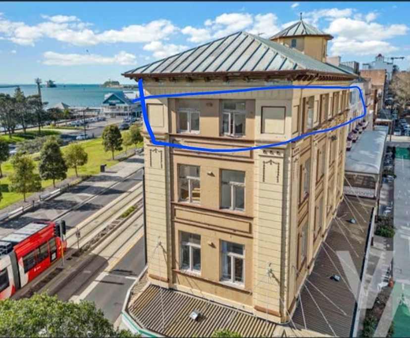 Unfurnished room in a flatshare