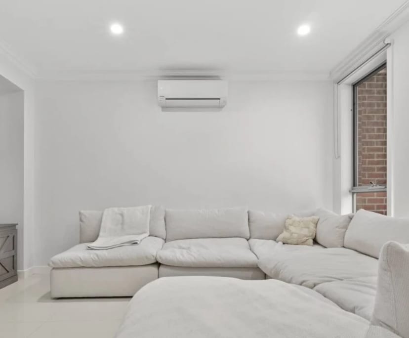 Unfurnished room in a share house