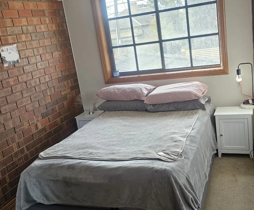 Room in a share house