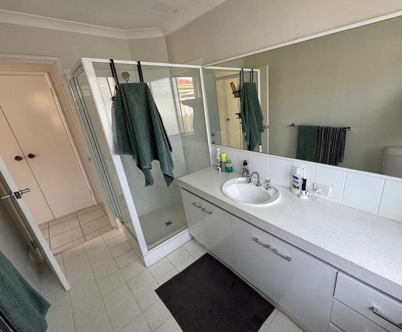 $300, Share-house, 5 bathrooms, Kardinya WA 6163