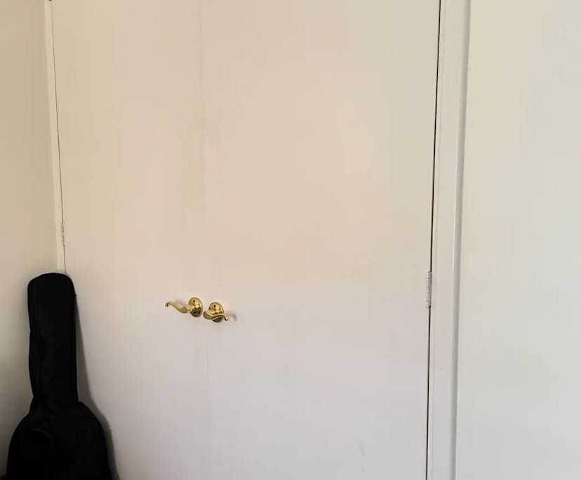 Room in a share house
