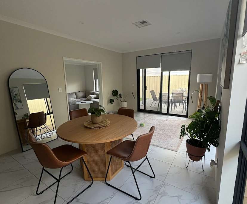 Unfurnished room with own bathroom