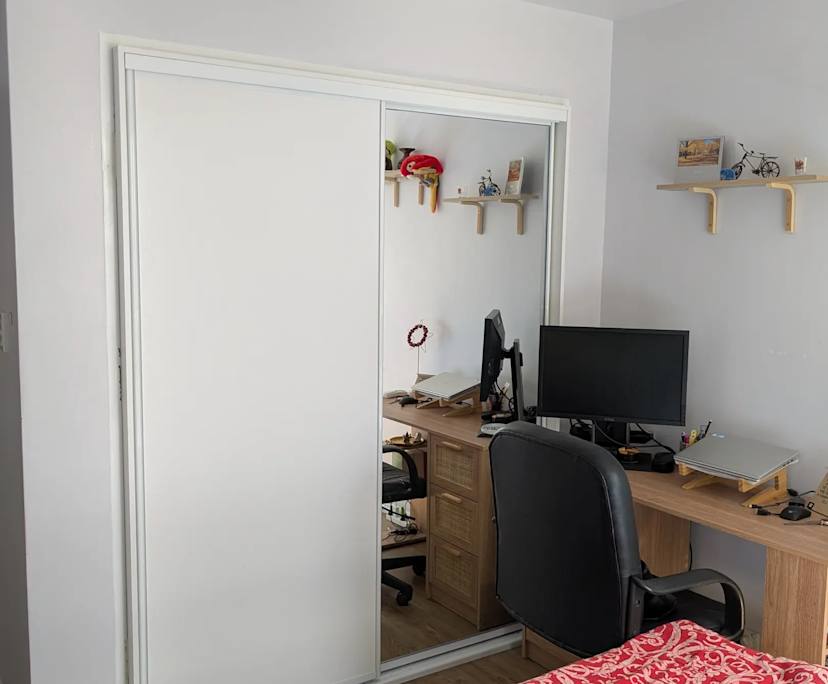 $300, Flatshare, 2 bathrooms, Yeronga QLD 4105